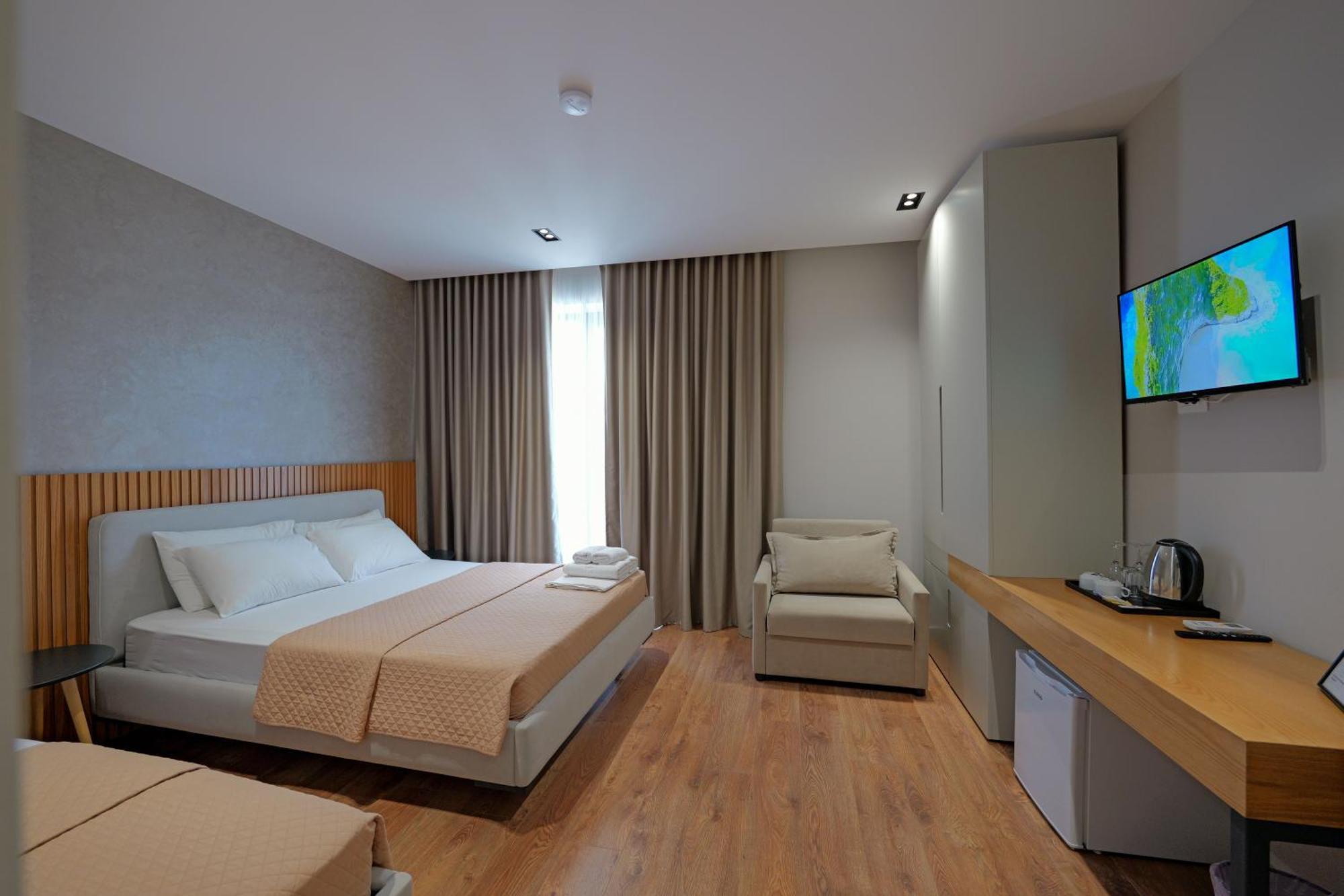 Hotel Ajden By Mira Mare Ксамил Екстериор снимка
